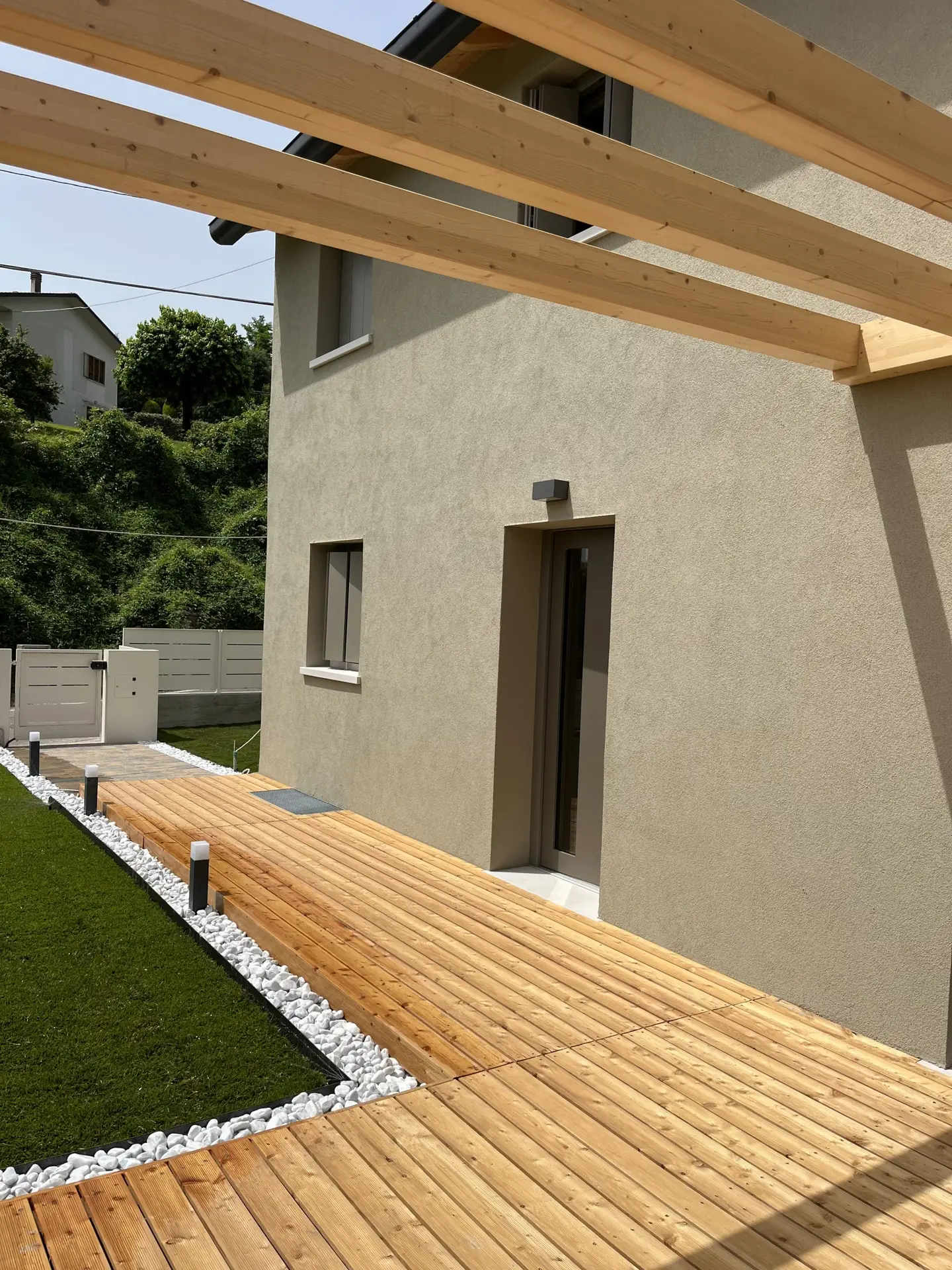 Facciata sud con patio