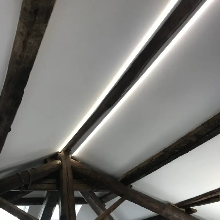 Isolamento di tetto a capriate in legno